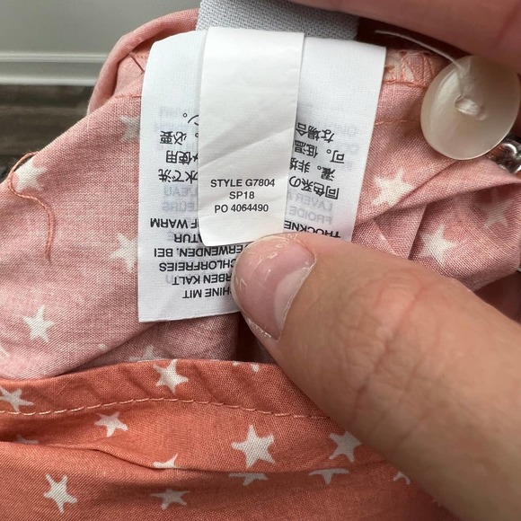 S Madewell Wrap Top in Star Scatter Coral V-Neck Star Print Blouse - Picture 7 of 9